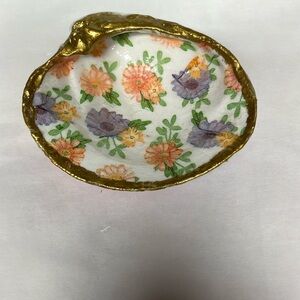 Hand Crafted Floral Gold-Trimmed Shell Trinket Dish